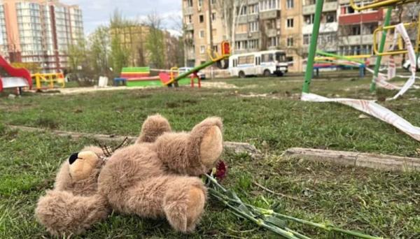 Завтра по всій Україні оголошений День жалоби Завтра по всій Україні оголошений День жалоби