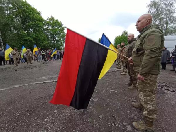 У Чернівцях попрощалися із трьома Героями У Чернівцях попрощалися із трьома Героями