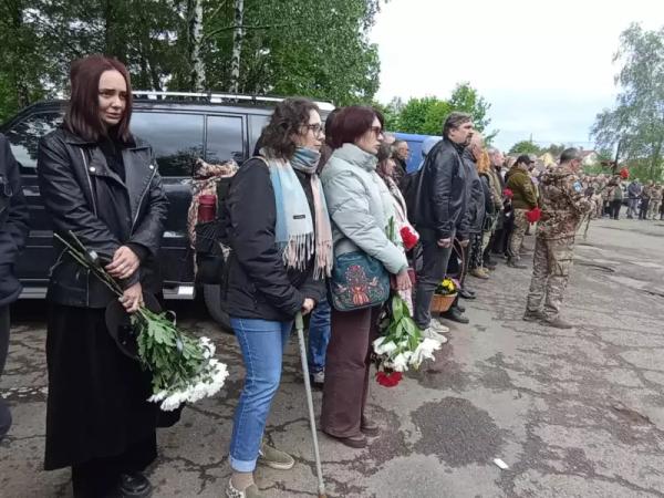У Чернівцях попрощалися із трьома Героями У Чернівцях попрощалися із трьома Героями
