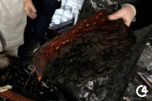 C4 - У Садгірській синагозі провели ритуал поховання священних книг, пошкоджених під час підпалу C4 - У Садгірській синагозі провели ритуал поховання священних книг, пошкоджених під час підпалу