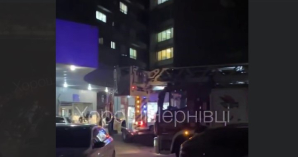 Пожежа у лікарні на Фастівській. Під медзакладом кілька автомобілів рятувальників » Чернівецький промінь | Новини. Буковина. Чернівці Пожежа у лікарні на Фастівській. Під медзакладом кілька автомобілів рятувальників » Чернівецький промінь | Новини. Буковина. Чернівці