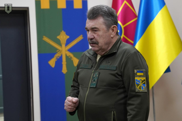 Олександра Кузьмука звільнили з посади позаштатного радника командувача Сил ТрО » ТВА Олександра Кузьмука звільнили з посади позаштатного радника командувача Сил ТрО » ТВА